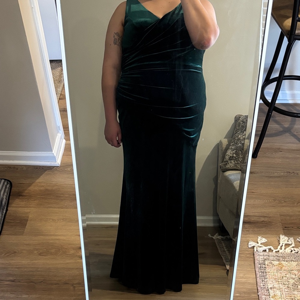 Revelry Dawson Classic Emerald Green Velvet Bridesmaid Dress-Size 20